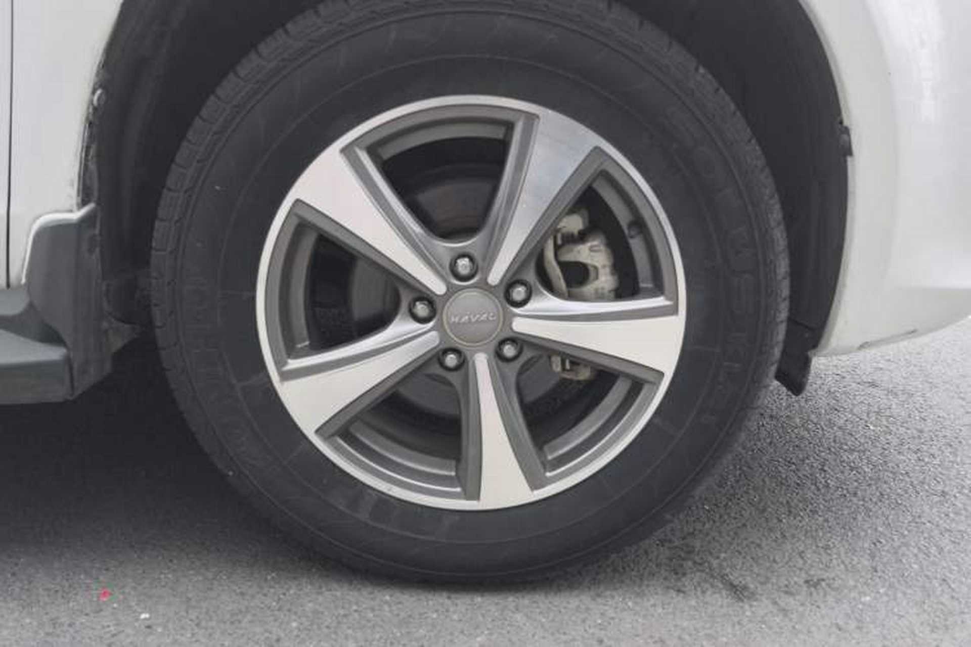 Used Haval H6 2014 Upgraded Model 1.5T Manual Two-Wheel Drive Elite Version Right Front Wheel Hub