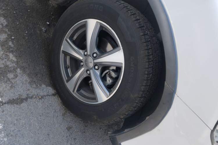 Used Haval H6 2014 Sport Version 1.5T Manual Two-Wheel Drive Elite Edition Right Front Wheel Hub