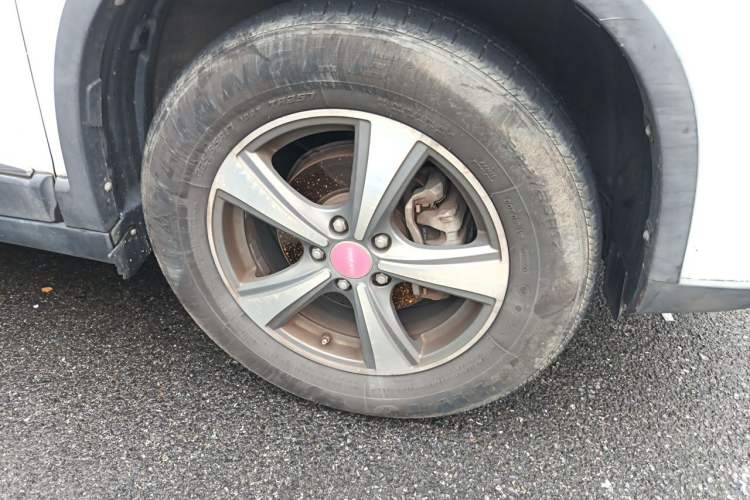 Used Haval H6 2014 Sport Version 1.5T Manual Two-Wheel Drive Elite Edition Right Front Wheel Hub