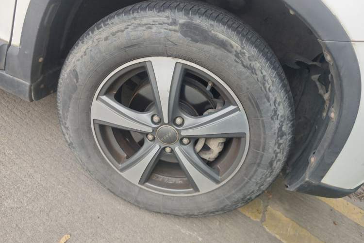 Used Haval H6 2014 Sport Version 1.5T Manual Two-Wheel Drive Elite Edition Right Front Wheel Hub