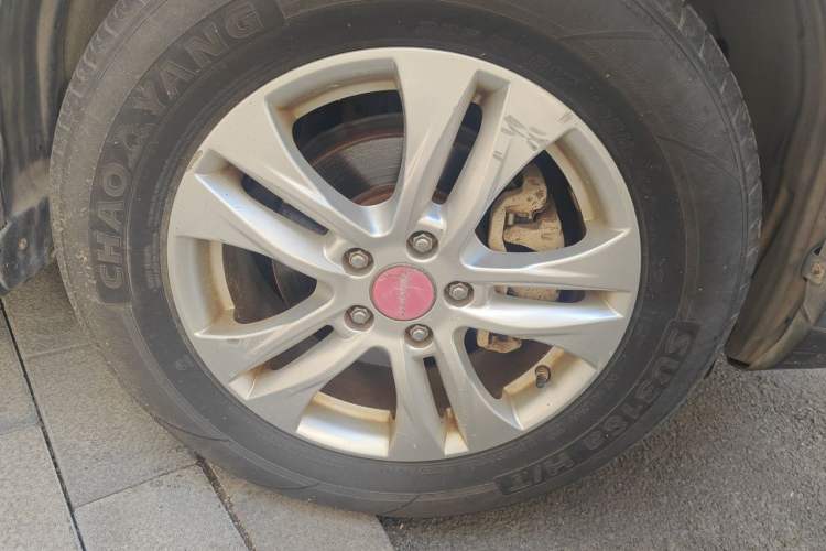 Used Haval H6 2014 Sport Version 1.5T Manual Two-Wheel Drive Elite Edition Right Front Wheel Hub