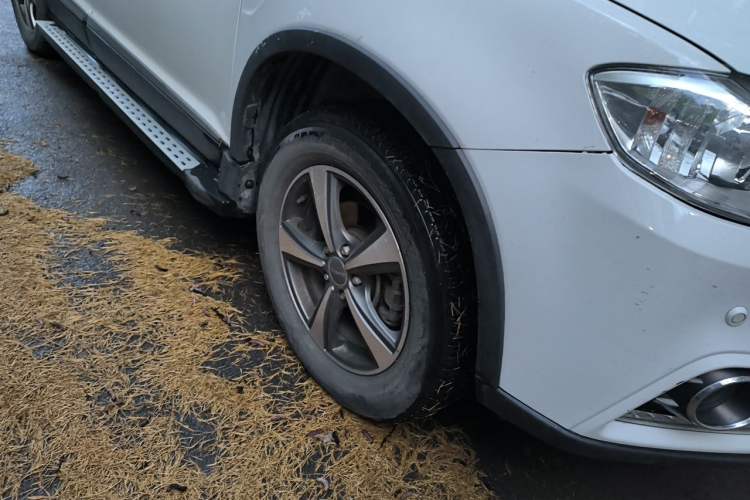 Used Haval H6 2014 Sport Version 1.5T Manual Two-Wheel Drive Elite Edition Right Front Wheel Hub