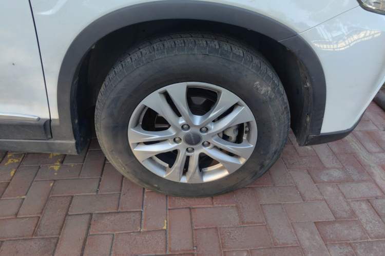Used Haval H6 2014 Sport Edition 2.4L Automatic Elite Model Right Front Wheel Hub