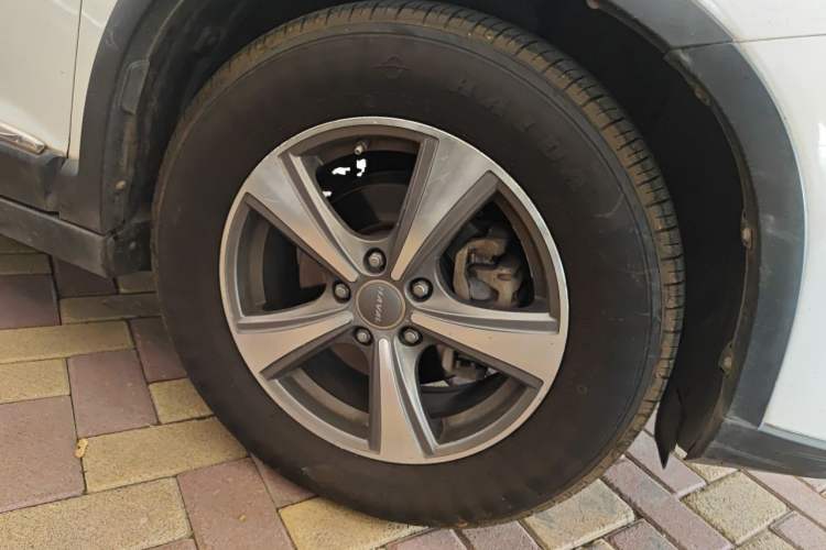 Used Haval H6 2014 Sport Edition 2.0T Diesel Manual Two-Wheel Drive Prestige Model Right Front Wheel Hub