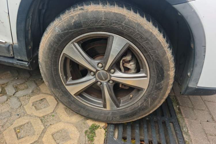 Used Haval H6 2014 Sport Version 1.5T Manual Two-Wheel Drive Elite Edition Right Front Wheel Hub