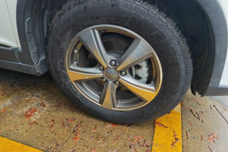 Used Haval H6 2014 Sports Edition 2.4L Automatic Prestige Model Right Front Wheel Hub