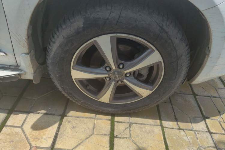 Used Haval H6 2014 Upgraded Model 1.5T Manual 4x4 Elite Version Right Front Wheel Hub