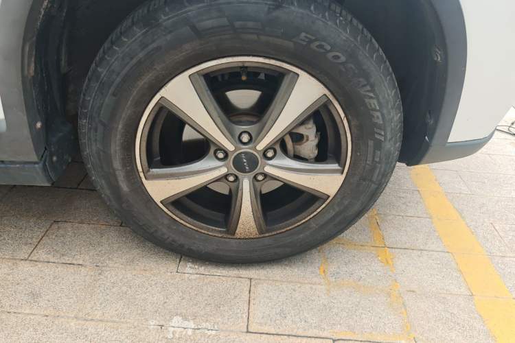 Used Haval H6 2014 Sport Version 1.5T Manual Two-Wheel Drive Elite Edition Right Front Wheel Hub