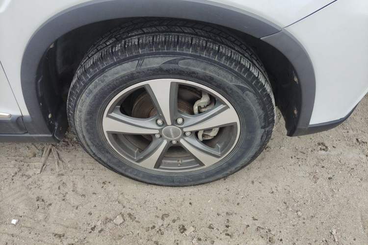 Used Haval H6 2014 Sport Version 1.5T Manual Two-Wheel Drive Elite Edition Right Front Wheel Hub