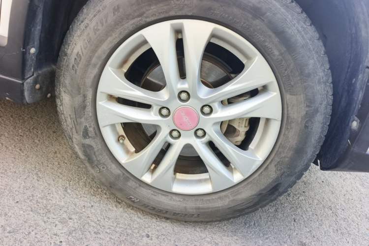 Used Haval H6 2014 Sport Version 1.5T Manual Two-Wheel Drive Elite Edition Right Front Wheel Hub