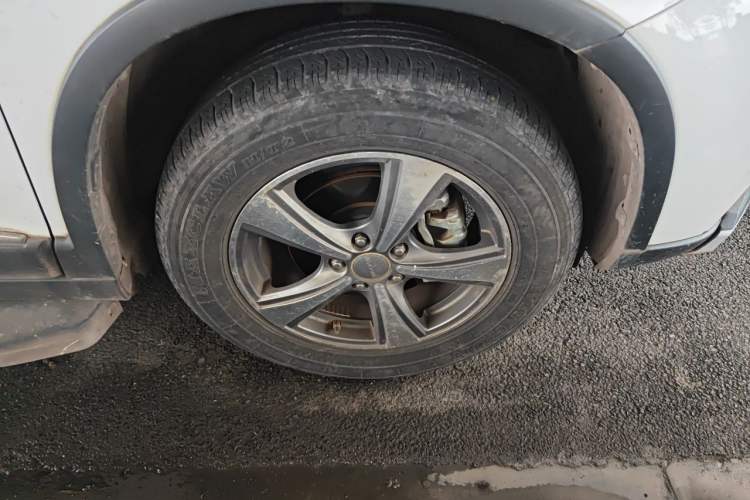Used Haval H6 2014 Sport Version 1.5T Manual Two-Wheel Drive Elite Edition Right Front Wheel Hub