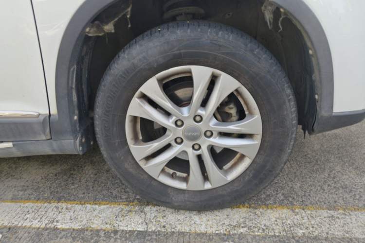 Used Haval H6 2014 Sport Version 1.5T Manual Two-Wheel Drive Elite Edition Right Front Wheel Hub