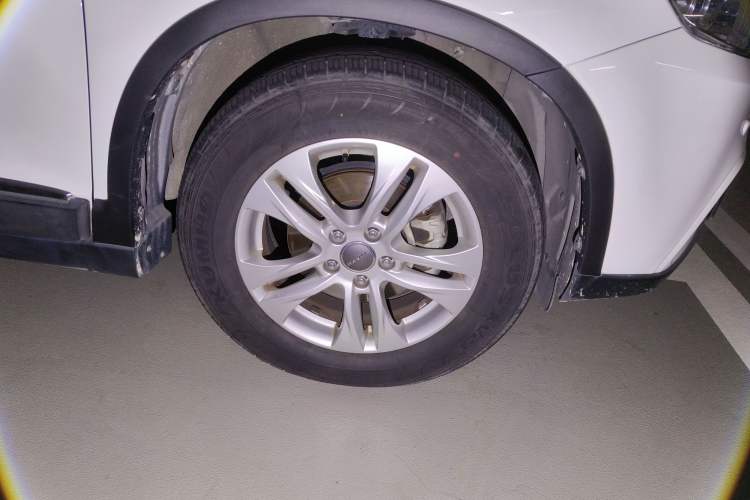 Used Haval H6 2014 Sport Edition 2.0T Diesel Manual 4x4 Elite Model Right Front Wheel Hub