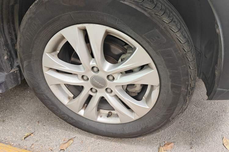 Used Haval H6 2014 Sport Edition 1.5T Manual 4x4 Elite Model Right Front Wheel Hub