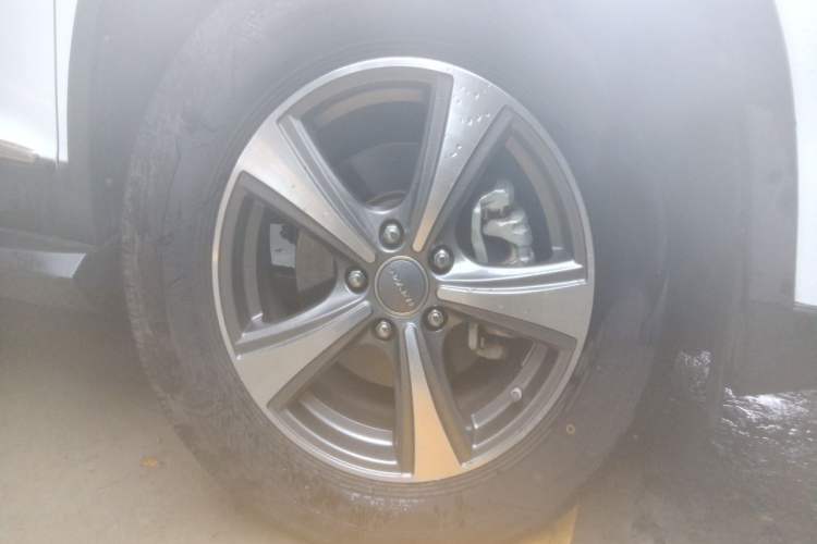 Used Haval H6 2014 Sport Version 1.5T Manual Two-Wheel Drive Elite Edition Right Front Wheel Hub