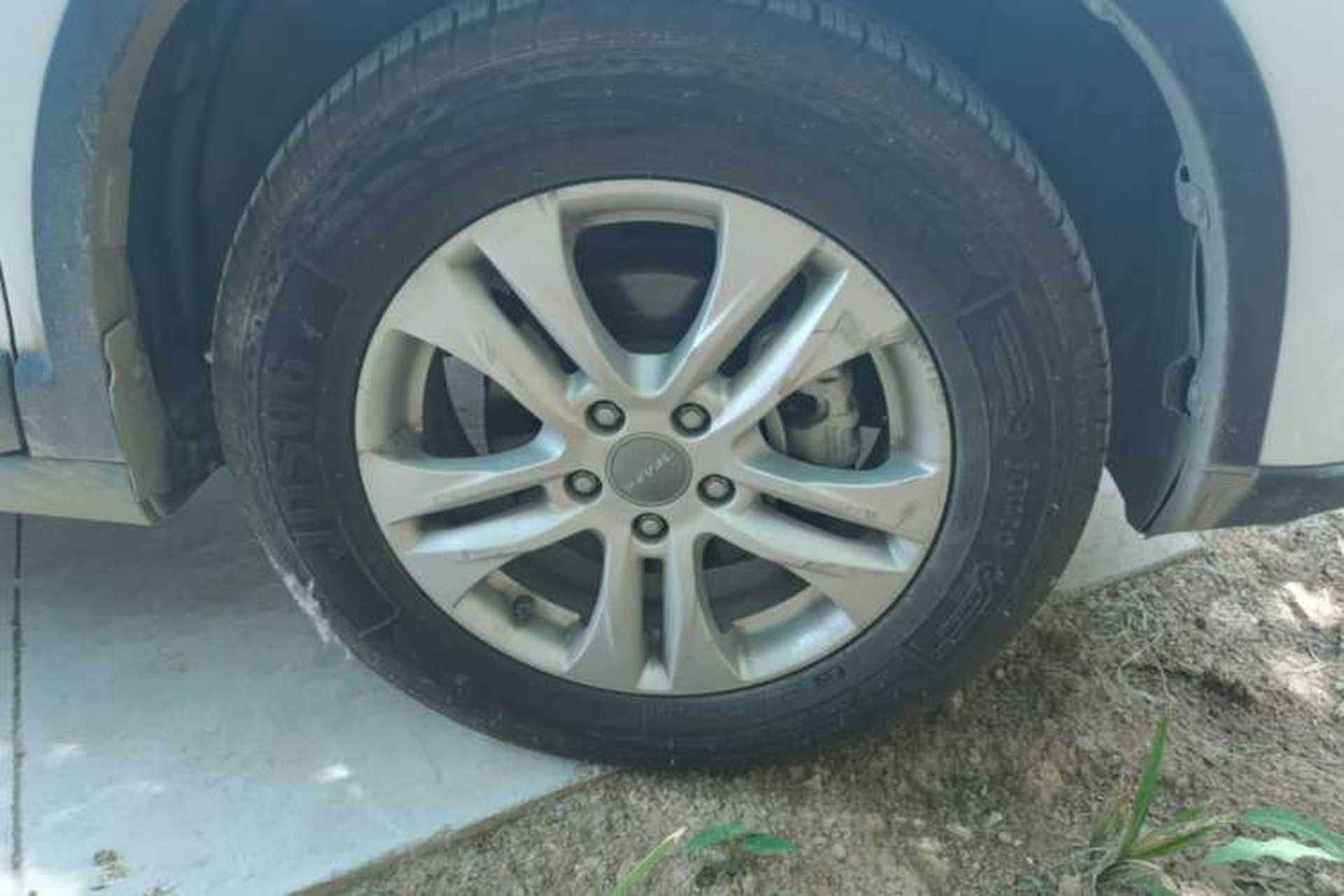 Used Haval H6 2014 Sport Edition 2.4L Automatic Elite Model Right Front Wheel Hub
