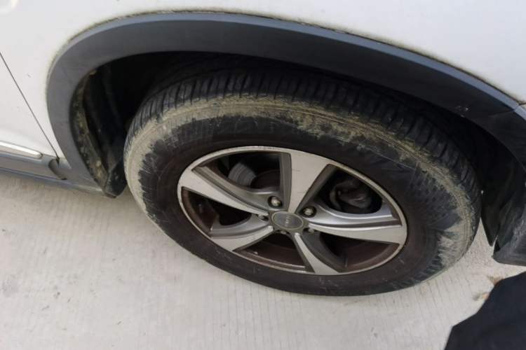 Used Haval H6 2014 Sport Edition 2.4L Automatic Elite Model Right Front Wheel Hub