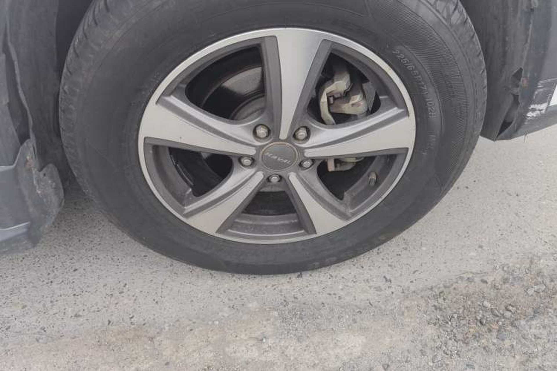 Used Haval H6 2014 Sport Version 1.5T Manual Two-Wheel Drive Elite Edition Right Front Wheel Hub