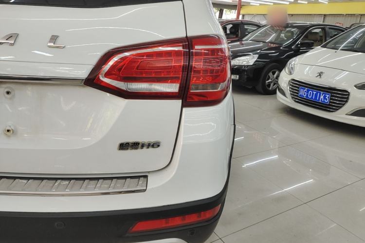 Used Haval H6 2014 Sports Edition 2.4L Automatic Prestige Model Right Rear Taillight