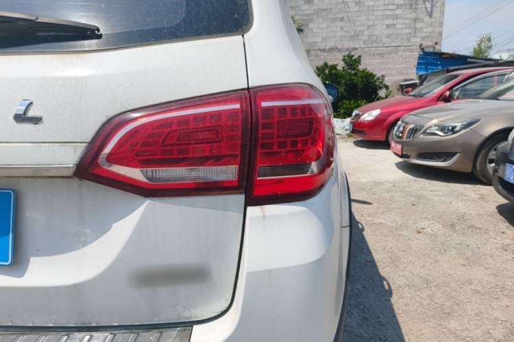 Used Haval H6 2014 Sport Edition 2.0T Diesel Manual Two-Wheel-Drive Elite Model Right Rear Taillight