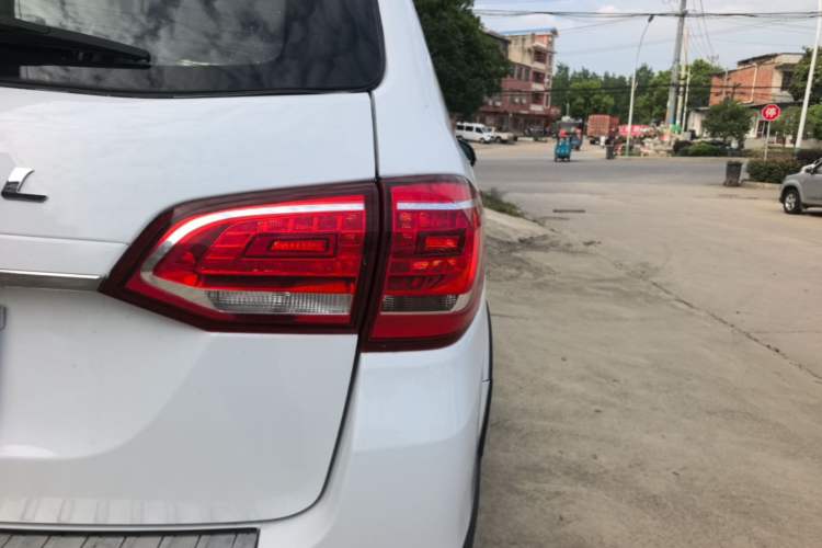 Used Haval H6 2014 Sport Version 1.5T Manual Two-Wheel Drive Elite Edition Right Rear Taillight