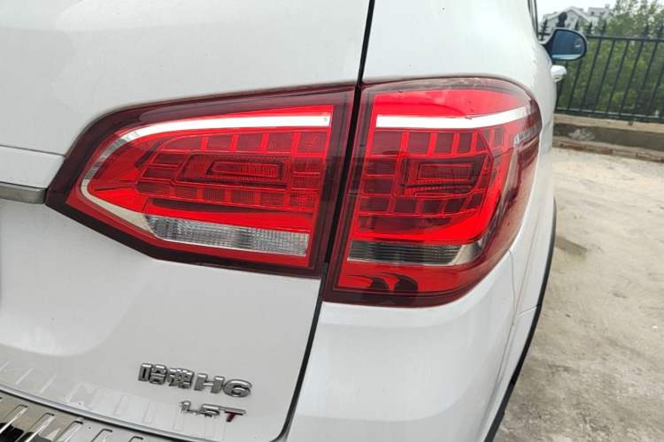Used Haval H6 2014 Sport Version 1.5T Manual Two-Wheel Drive Elite Edition Right Rear Taillight