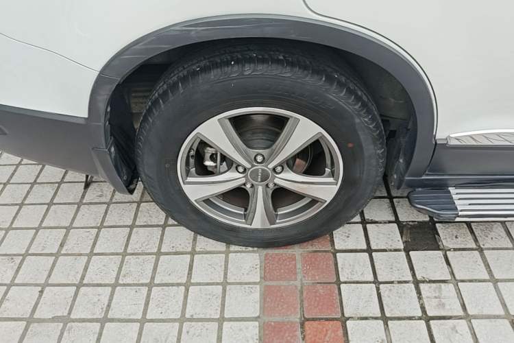Used Haval H6 2014 Sport Edition 2.4L Automatic Elite Model Right Rear Wheel Hub