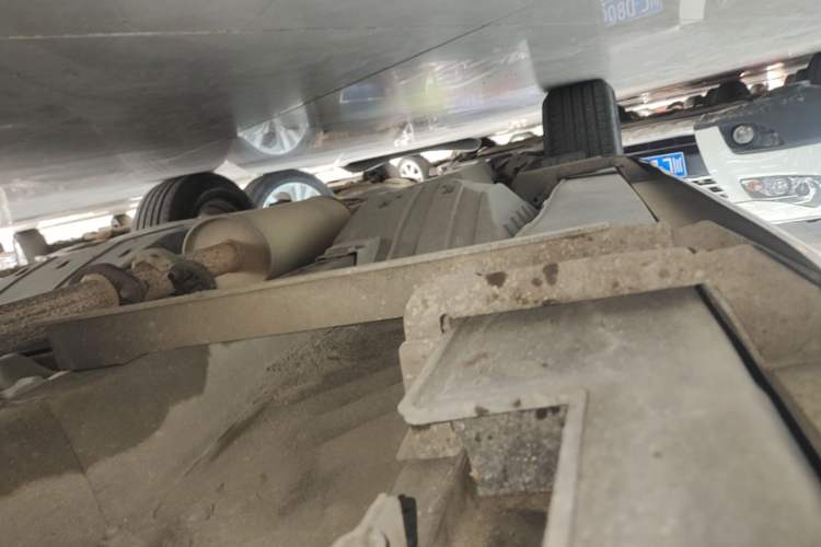 Used Haval H6 2014 Sports Edition 2.4L Automatic Prestige Model Right Side Sill