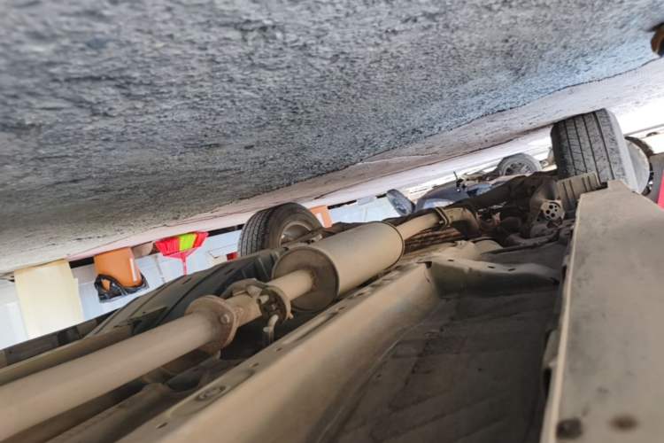 Used Haval H6 2014 Sport Edition 2.0T Diesel Manual Two-Wheel-Drive Elite Model Right Side Sill