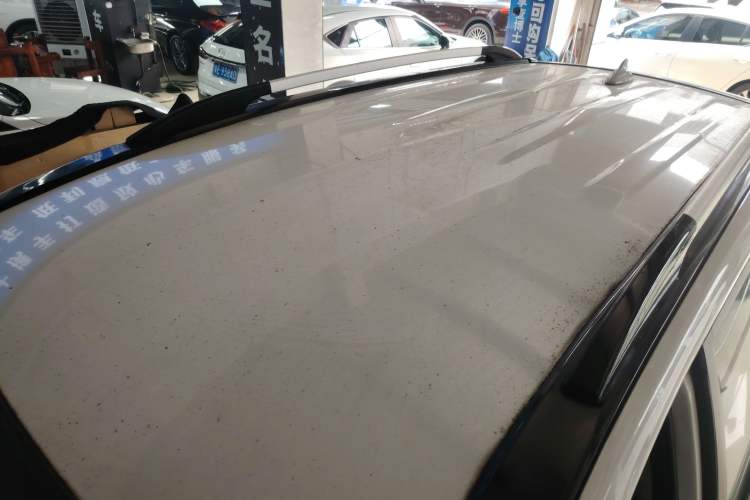 Used Haval H6 2014 Upgraded Model 2.0T Diesel Manual Two-Wheel Drive Elite Version Roof