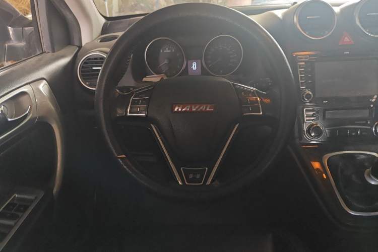 Used Haval H6 2014 Upgraded Model 1.5T Manual Two-Wheel Drive Elite Version Steering Wheel