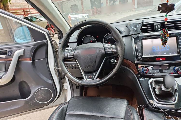 Used Haval H6 2014 Sport Version 1.5T Manual Two-Wheel Drive Elite Edition Steering Wheel