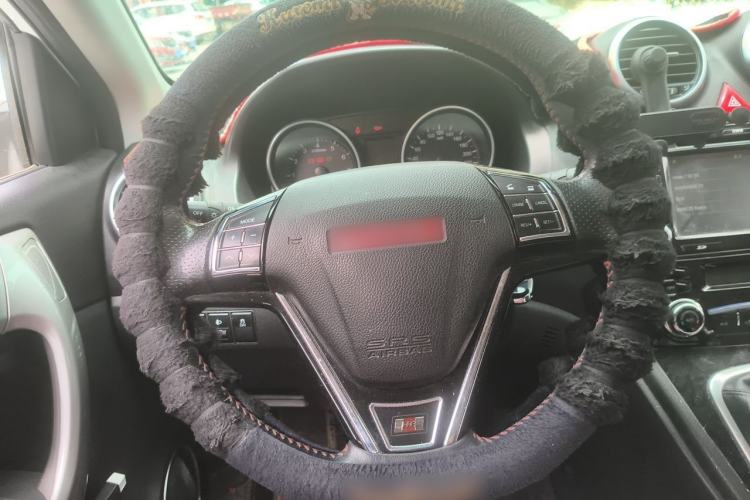 Used Haval H6 2014 Upgraded Model 1.5T Manual Two-Wheel Drive Elite Version Steering Wheel