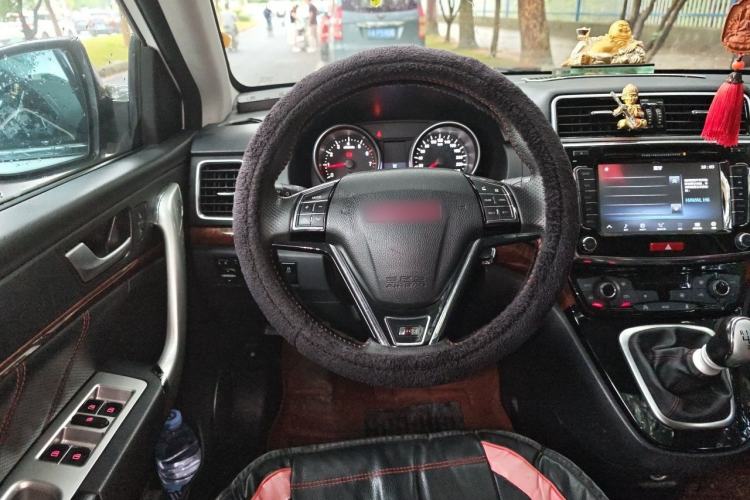 Used Haval H6 2014 Upgraded Model 1.5T Manual Two-Wheel Drive Elite Version Steering Wheel