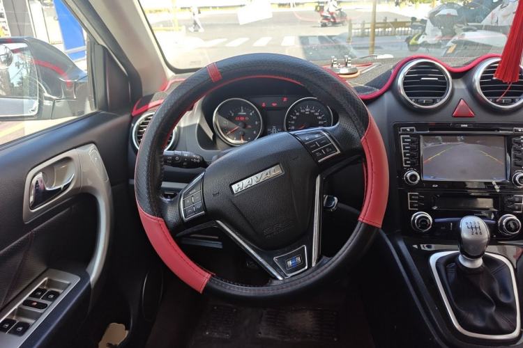 Used Haval H6 2014 Upgraded Model 2.0T Diesel Manual Two-Wheel Drive Elite Version Steering Wheel