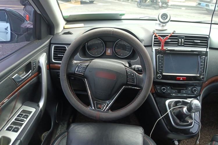 Used Haval H6 2014 Sport Version 1.5T Manual Two-Wheel Drive Elite Edition Steering Wheel