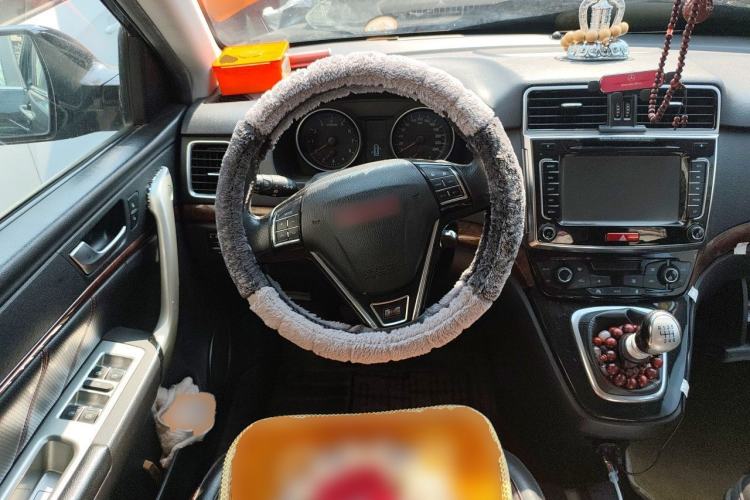 Used Haval H6 2014 Sport Version 1.5T Manual Two-Wheel Drive Elite Edition Steering Wheel