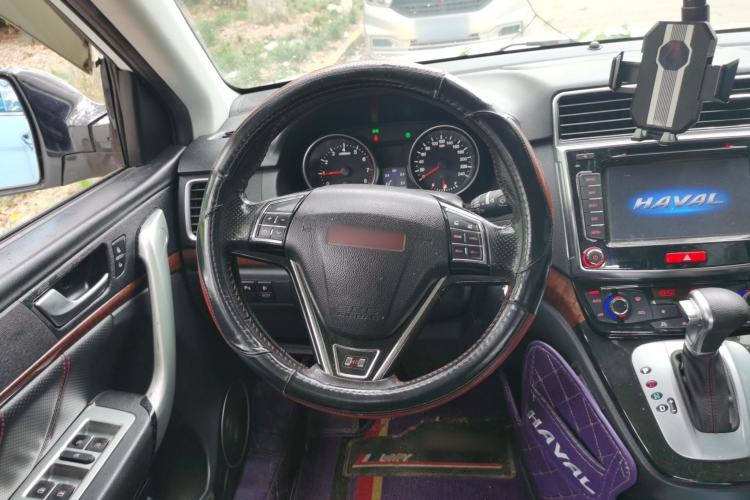 Used Haval H6 2014 Sport Edition 2.4L Automatic Elite Model Steering Wheel