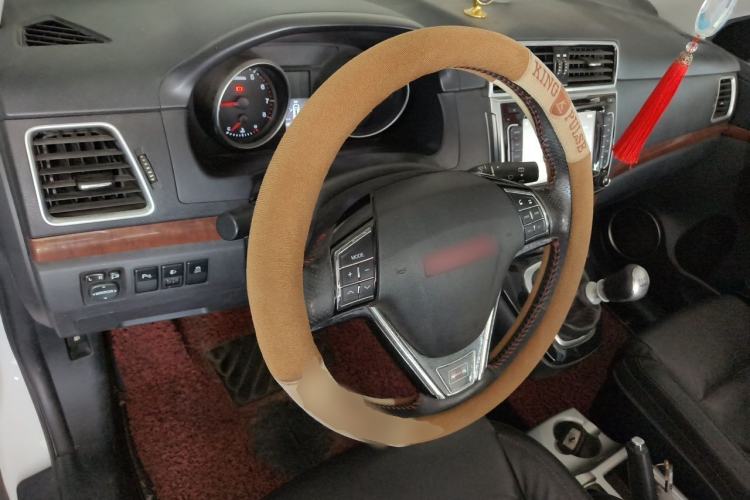 Used Haval H6 2014 Sport Version 1.5T Manual Two-Wheel Drive Elite Edition Steering Wheel