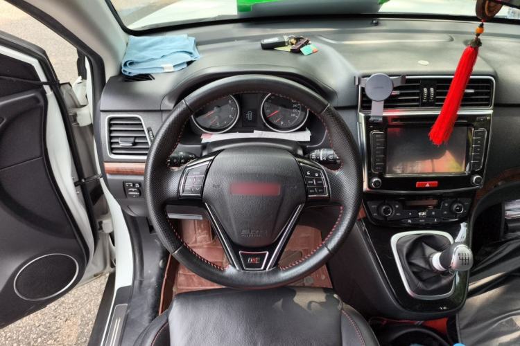 Used Haval H6 2014 Sport Version 1.5T Manual Two-Wheel Drive Elite Edition Steering Wheel