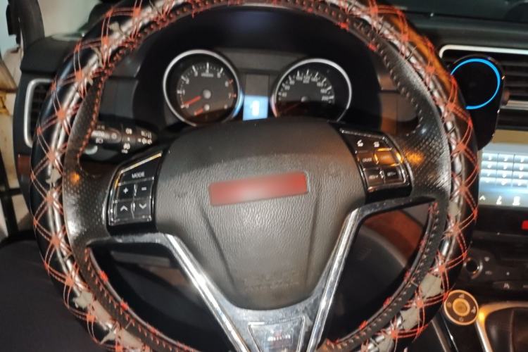 Used Haval H6 2014 Sport Version 1.5T Manual Two-Wheel Drive Elite Edition Steering Wheel
