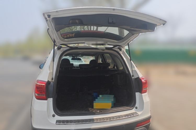 Used Haval H6 2014 Sport Version 1.5T Manual Two-Wheel Drive Elite Edition Trunk