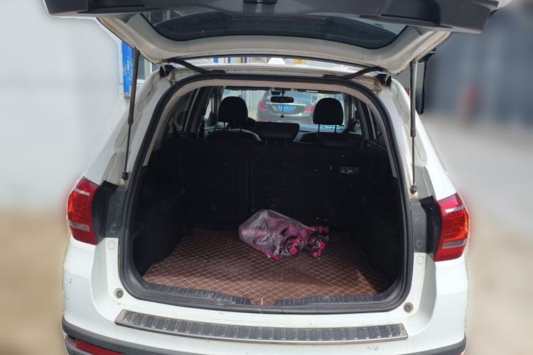 Used Haval H6 2014 Sport Version 1.5T Manual Two-Wheel Drive Elite Edition Trunk