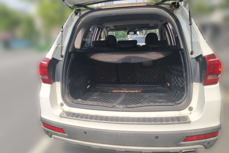 Used Haval H6 2014 Sport Version 1.5T Manual Two-Wheel Drive Elite Edition Trunk
