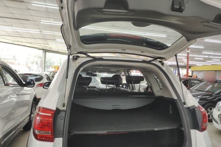 Used Haval H6 2014 Sports Edition 2.4L Automatic Prestige Model Trunk