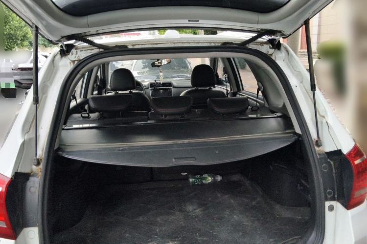 Used Haval H6 2014 Sport Version 1.5T Manual Two-Wheel Drive Elite Edition Trunk