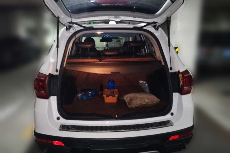 Used Haval H6 2014 Sport Version 1.5T Manual Two-Wheel Drive Elite Edition Trunk