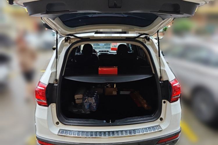 Used Haval H6 2014 Sport Version 1.5T Manual Two-Wheel Drive Elite Edition Trunk