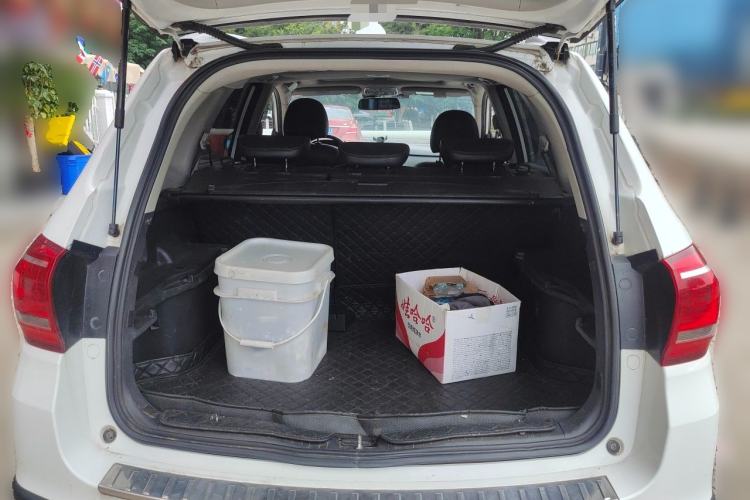 Used Haval H6 2014 Sport Version 1.5T Manual Two-Wheel Drive Elite Edition Trunk