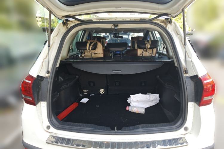 Used Haval H6 2014 Sport Version 1.5T Manual Two-Wheel Drive Elite Edition Trunk